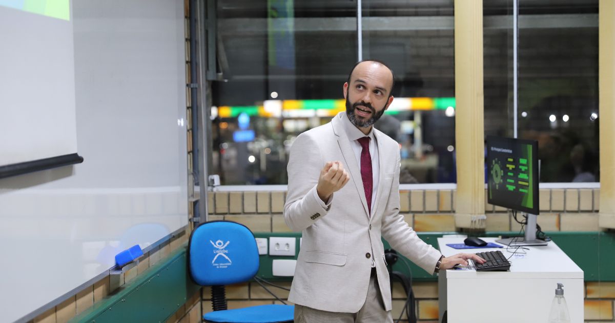 Secretário da Fazenda de Brusque palestra para acadêmicos de Ciências Contábeis da UNIFEBE