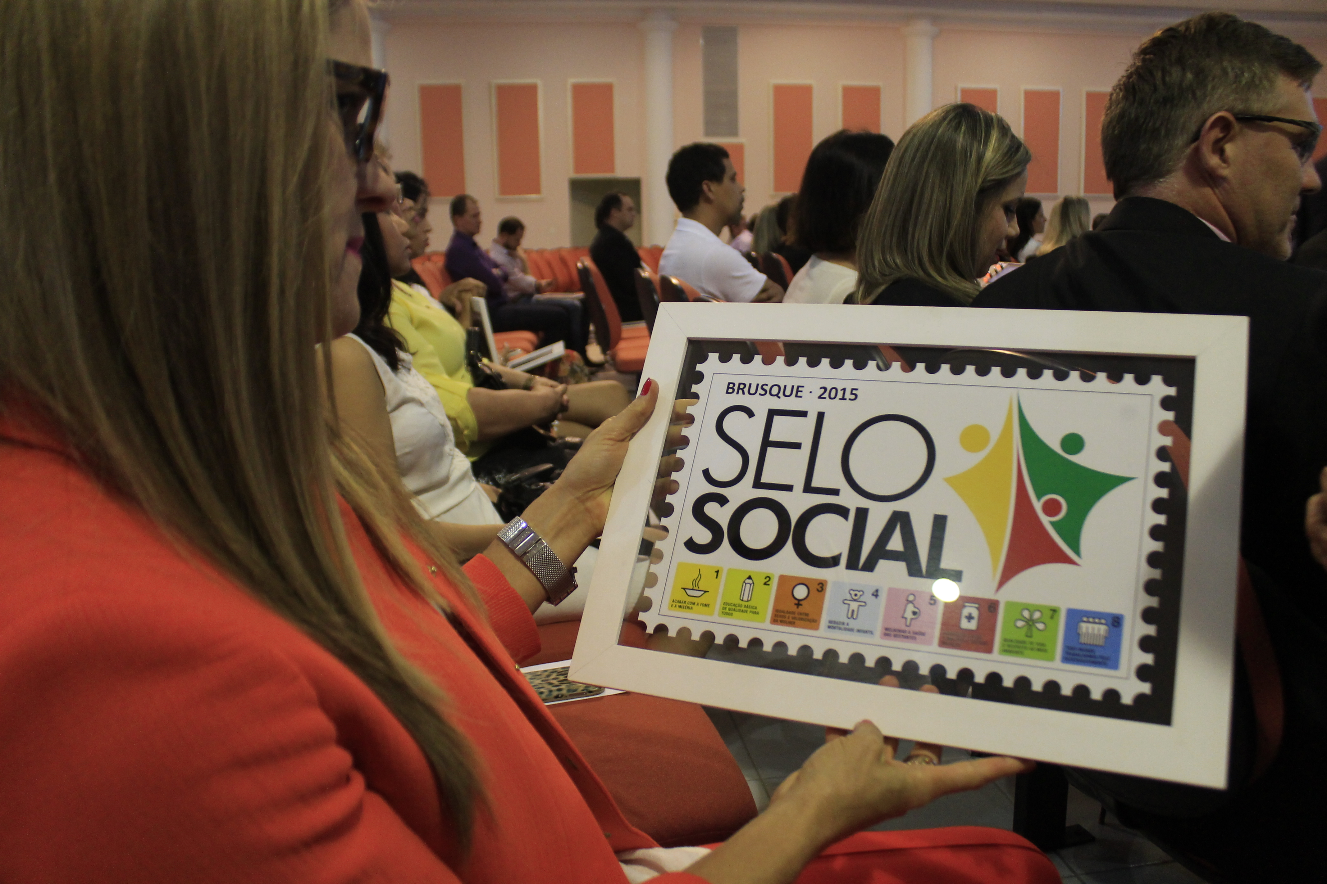 UNIFEBE recebe selo social de Brusque em todas as categorias