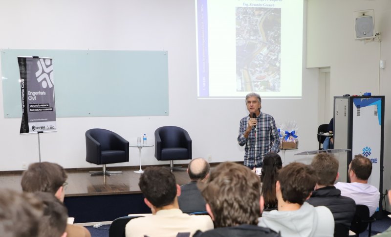 Semana Acadêmica de Engenharia Civil movimenta curso com quatro palestras e uma oficina