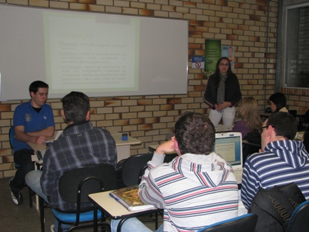 Acadêmica pesquisa retorno financeiro de curso superior