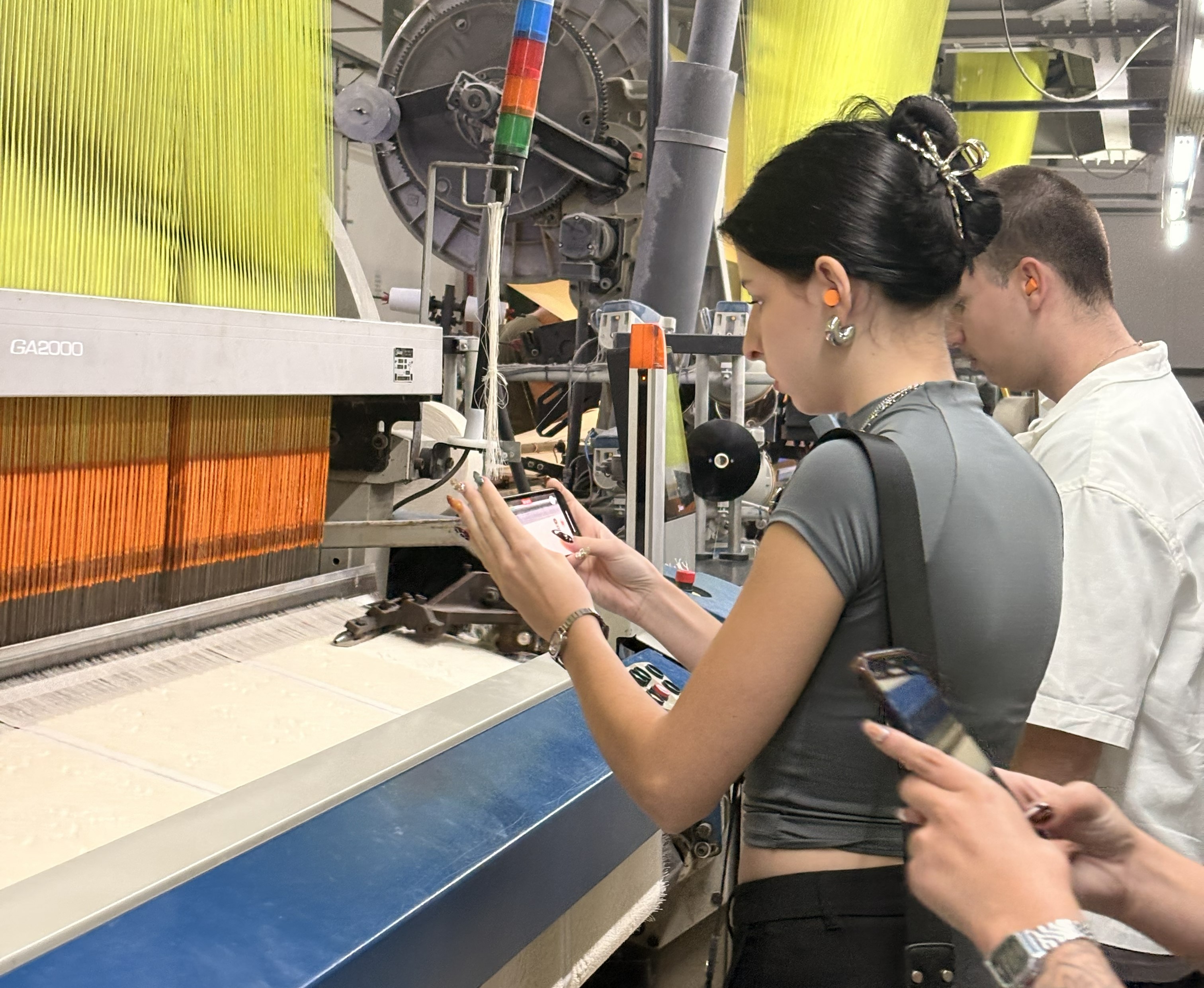 Turma de Design de Moda faz visita técnica a empresas têxteis de Brusque