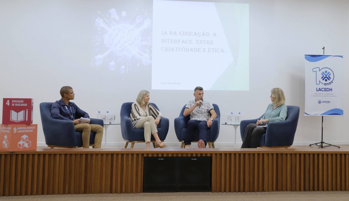 UNIFEBE debate inserção da IA na educação em simpósios