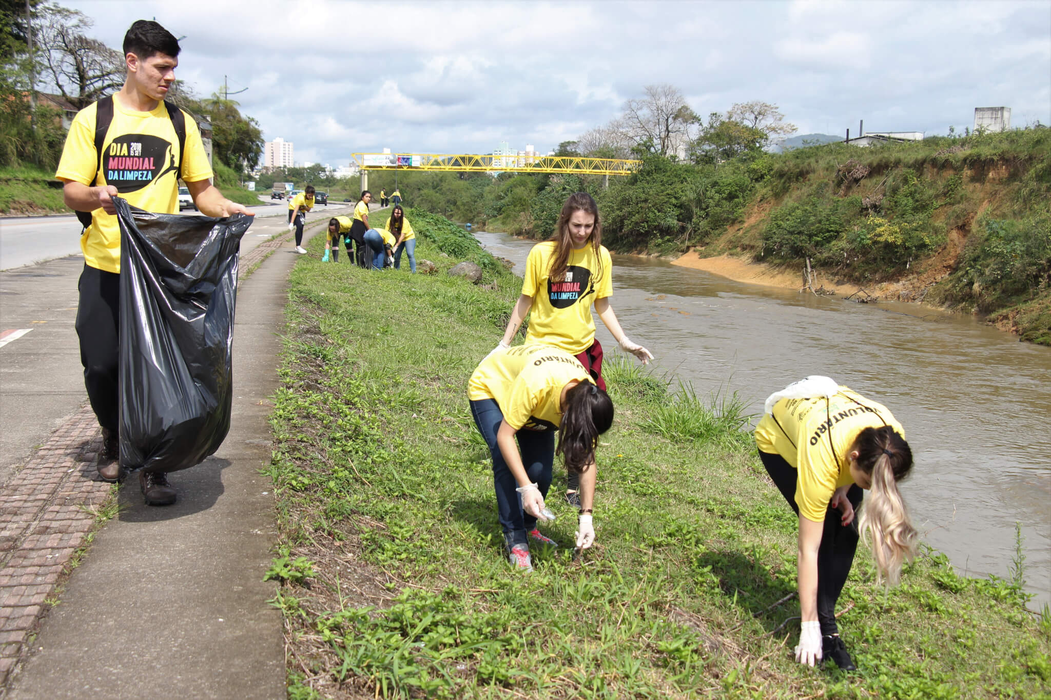 UNIFEBE participa do Dia Mundial da Limpeza