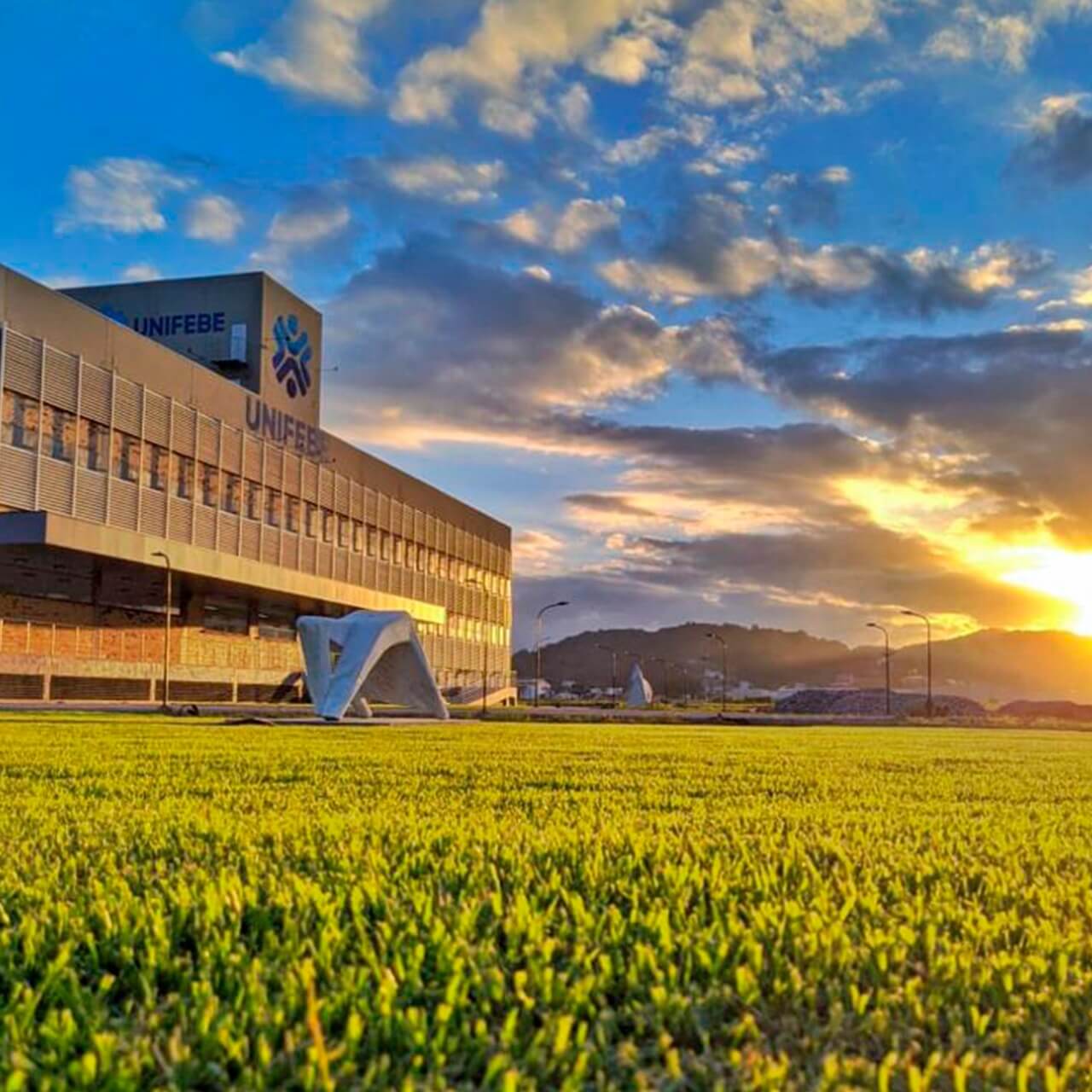 Alunos do Colégio UNIFEBE participam de bate-papo com r da área  científica - Centro Universitário de Brusque - UNIFEBE