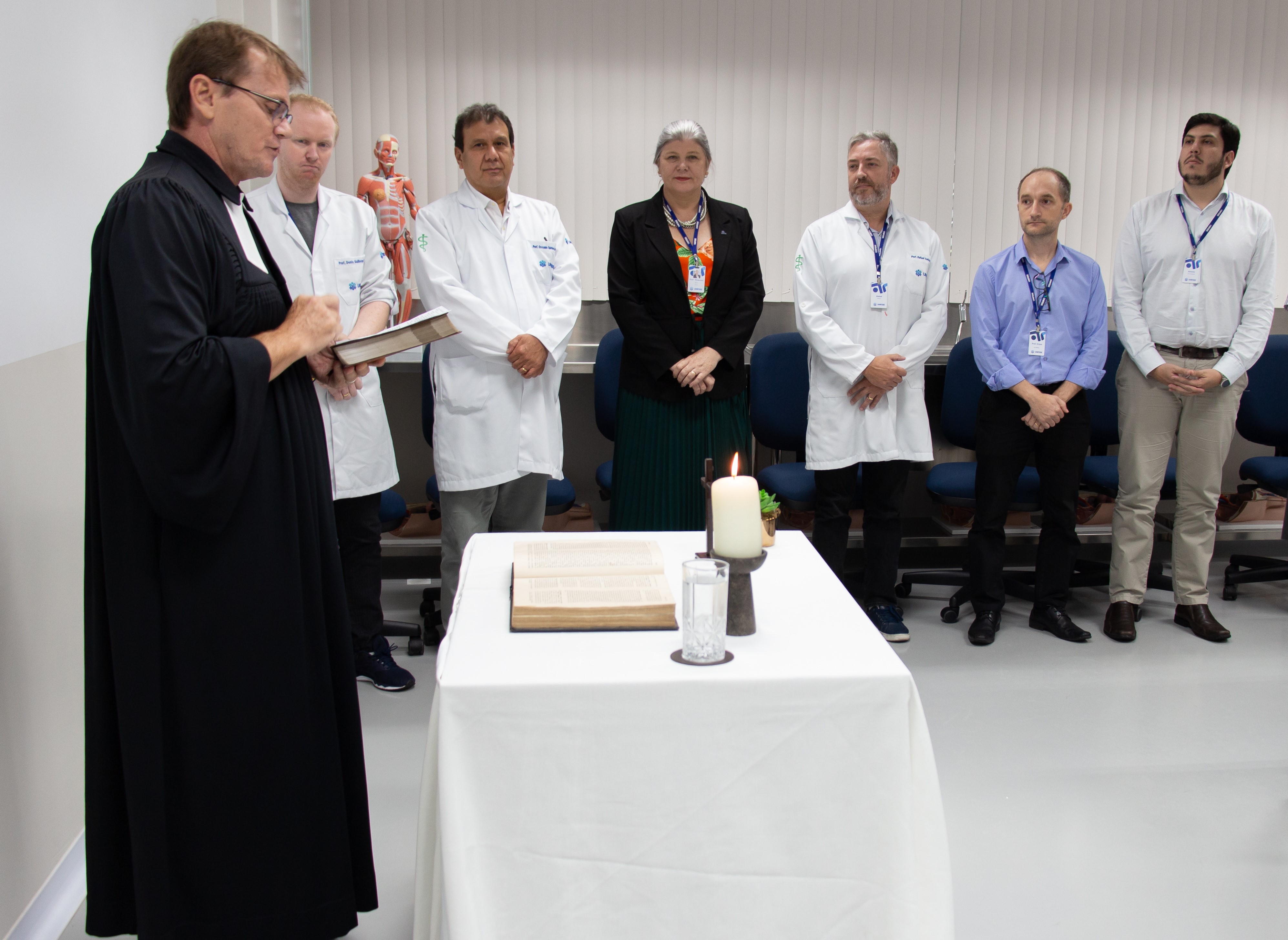 UNIFEBE realiza culto ecumênico em memória a corpos utilizados no curso de Medicina