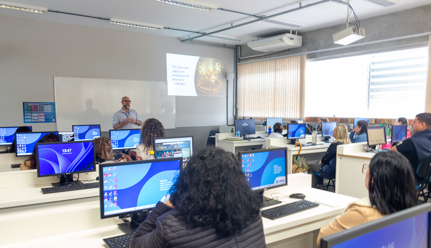 UNIFEBE sedia oficina sobre games na Educação Especial para professores da rede pública