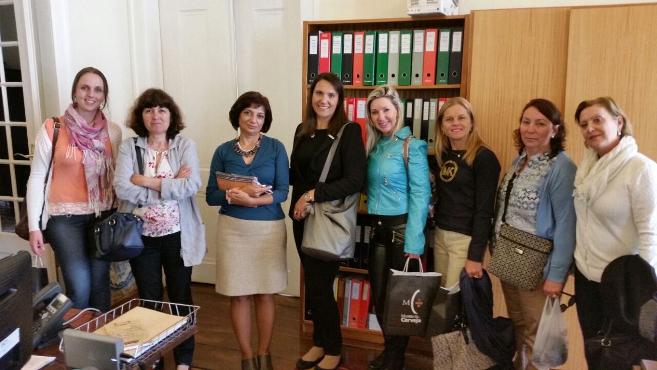 Grupo de estudos “Conhecendo uma pedagogia alternativa” realiza última visita em Portugal
