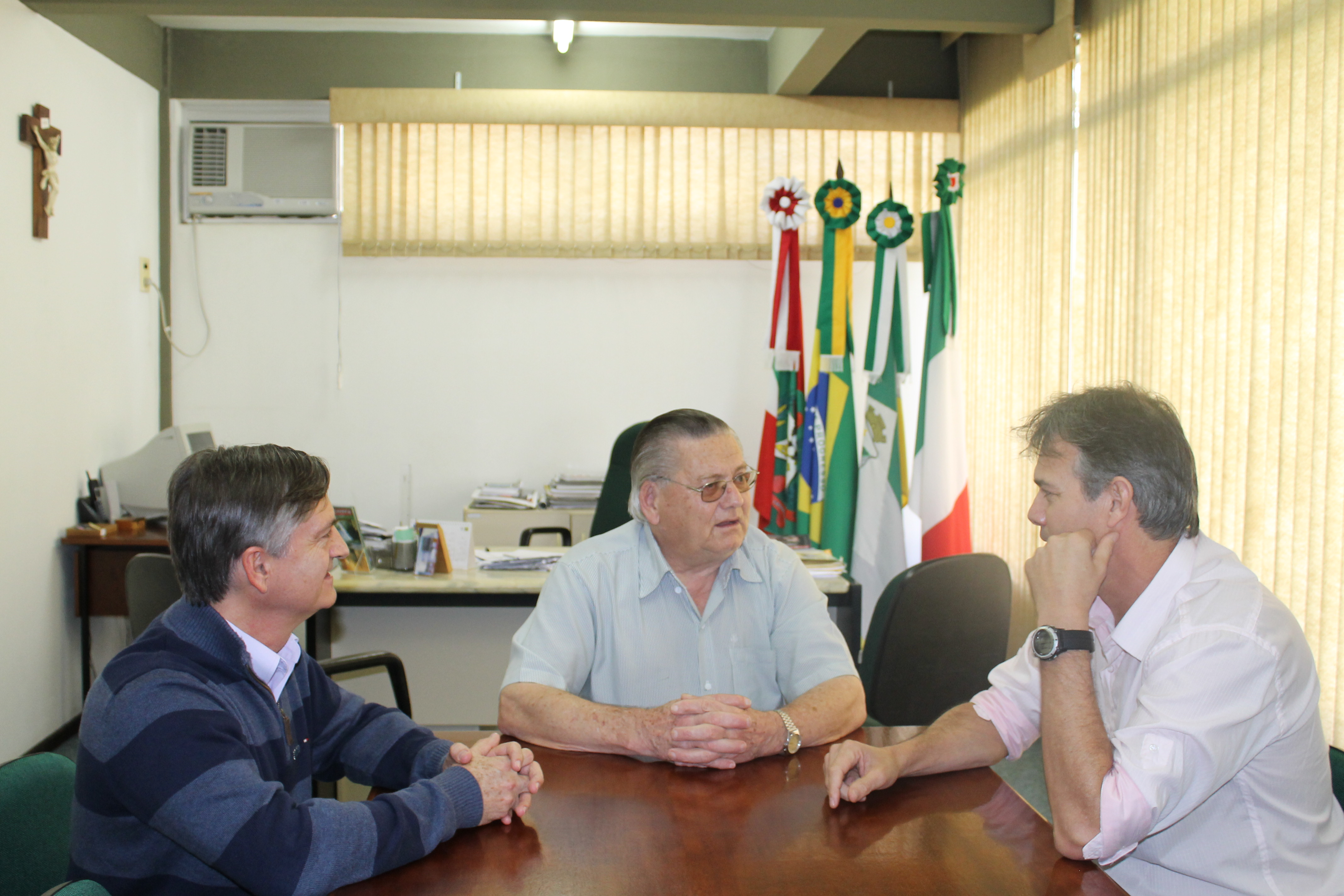 Reitor da UNIFEBE faz visita à prefeitura de Botuverá