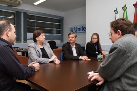 Unifebe estreita laços com Sindicato dos Contabilistas