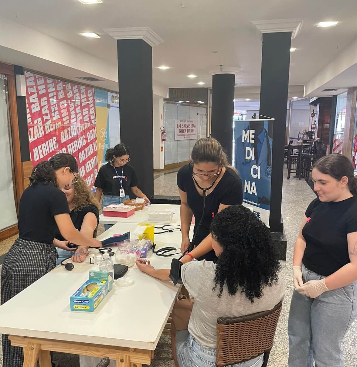 Acadêmicos de Medicina da UNIFEBE promoverão ação de Dia da Mulher no Shopping Gracher