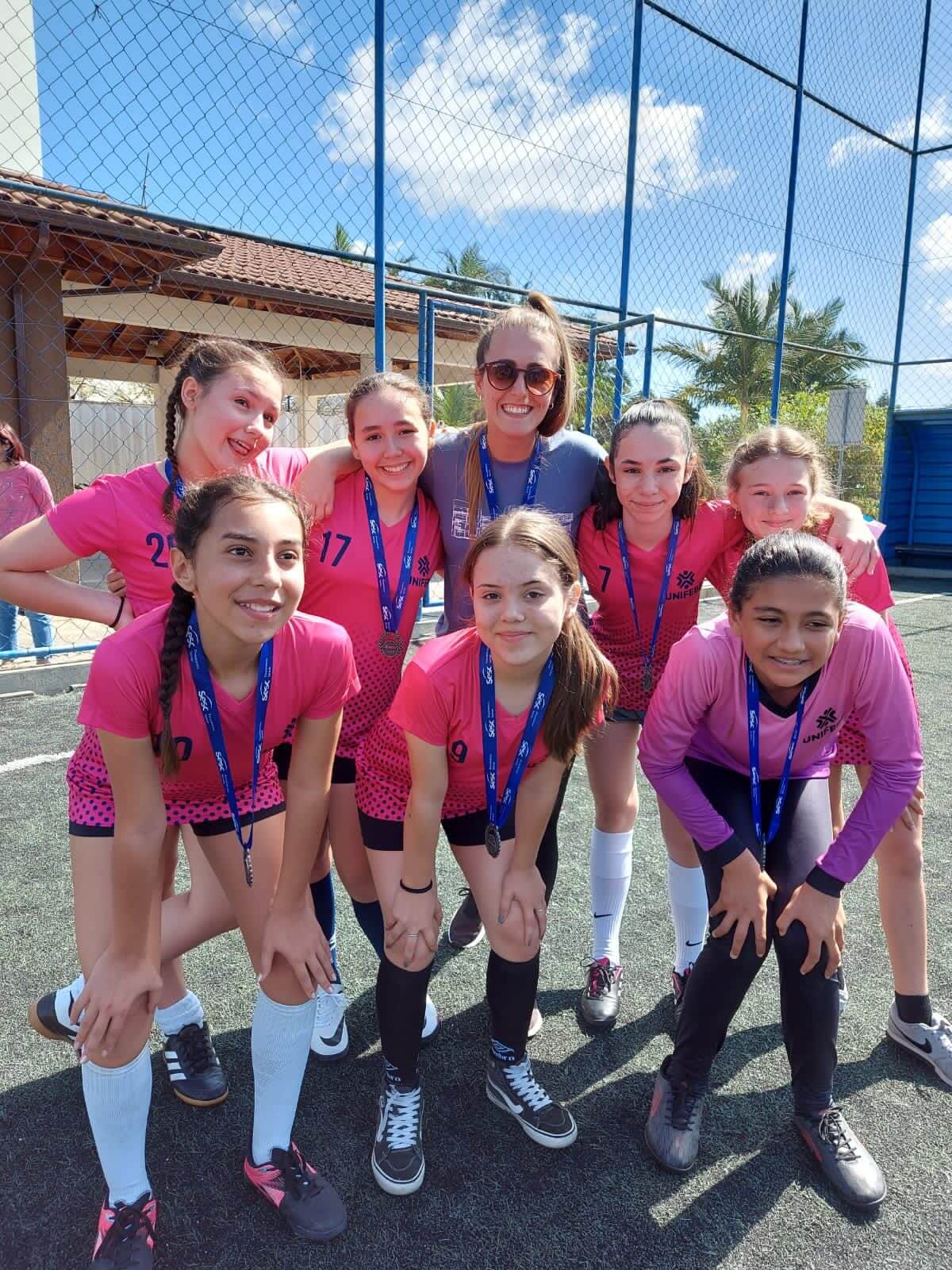 Equipes de futebol suíço do Colégio UNIFEBE são destaques na Taça Gevaerd