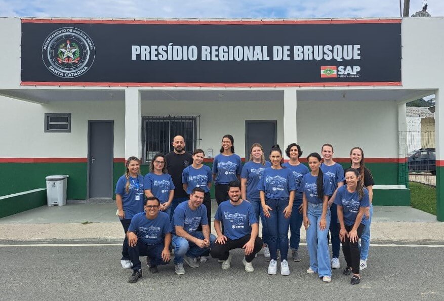 Estudantes de Pós-Graduação da UNIFEBE participam de visita técnica no Presídio Regional de Brusque