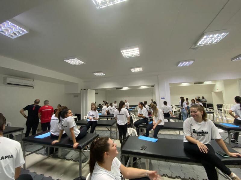 Acadêmicos da UNIFEBE atuam como staff no Iron 70.3, em Florianópolis