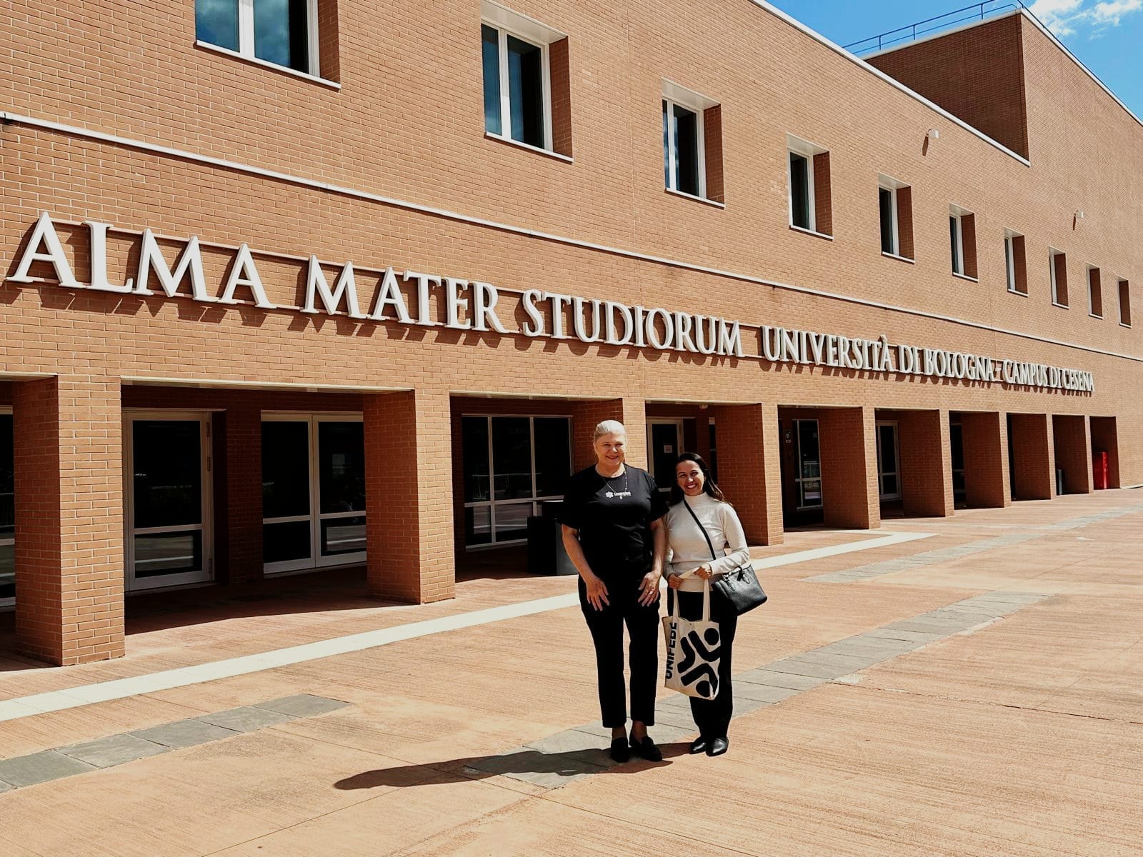 Em busca de parceria, gestão superior da UNIFEBE visita a Universidade de Bologna