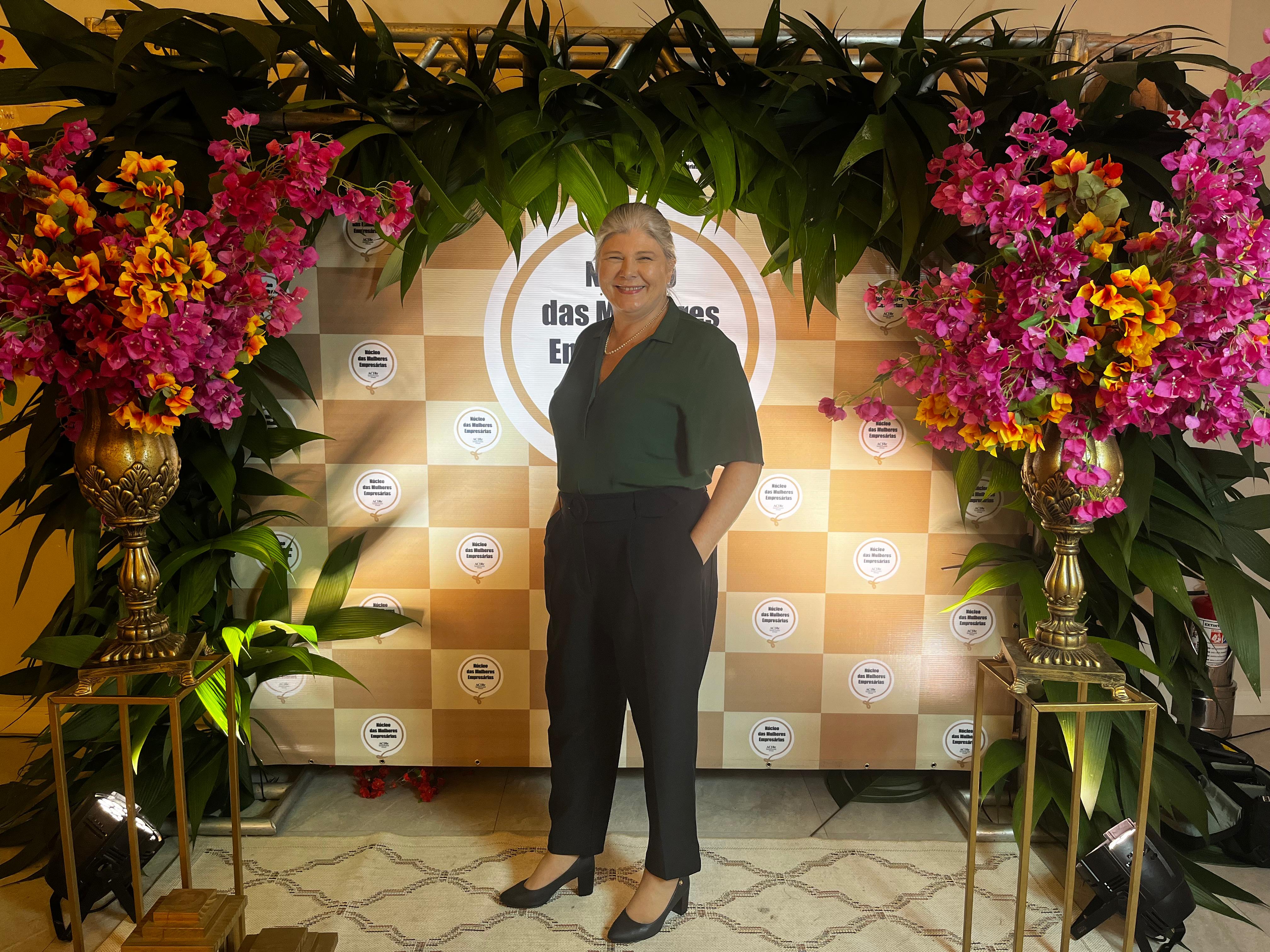 Reitora da UNIFEBE palestra na 5ª edição do evento Mulheres que Inspiram