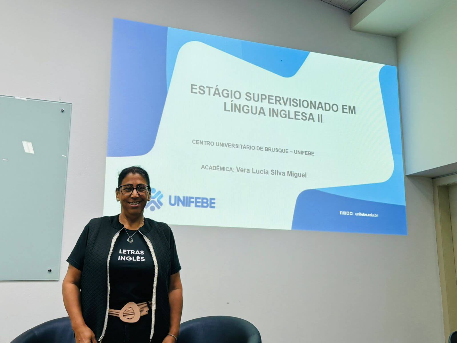 Acadêmicos de Letras-Inglês da UNIFEBE ministram aula durante Estágio Supervisionado