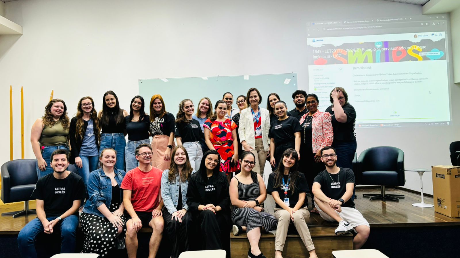 Após atuação em escolas de Brusque e região, acadêmicos de Letras – Inglês da UNIFEBE apresentam portfólios