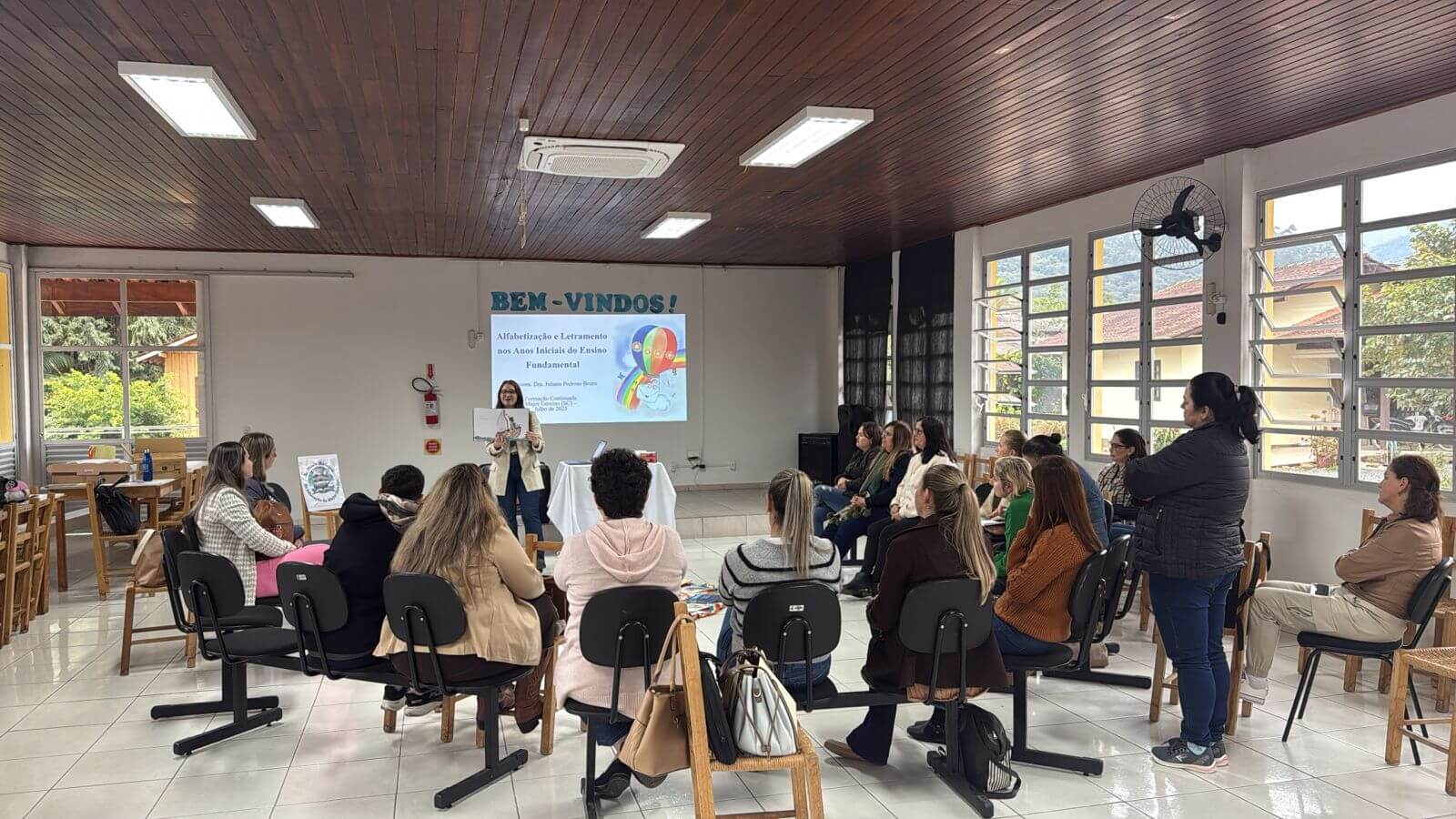 Curso de Pedagogia da UNIFEBE promove oficinas para professores e monitores de escolas de Major Gercino