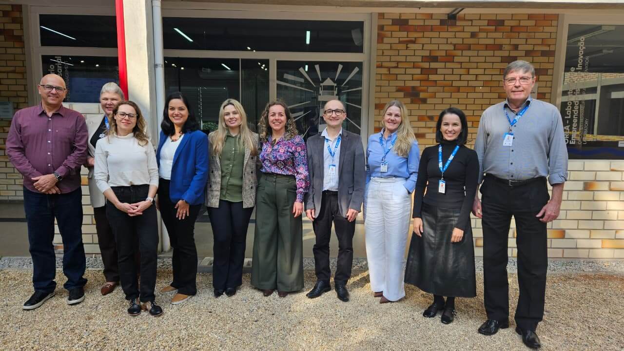 UNIFEBE recebe visita de representantes da Faculdade IELUSC de Joinville