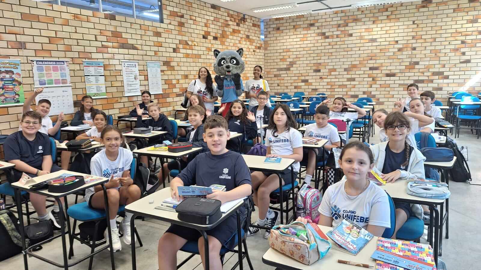 Colégio UNIFEBE firma parceria com a escola For You Idiomas