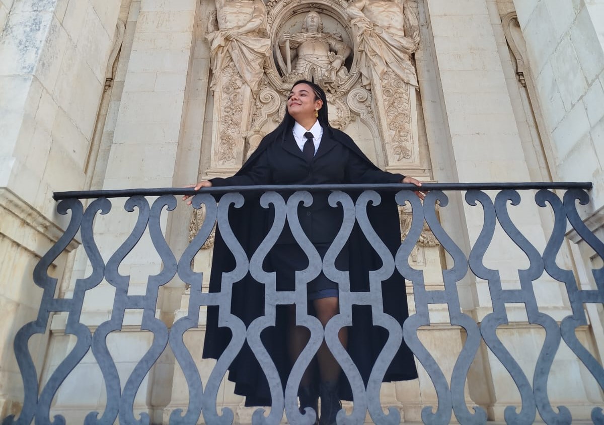 Acadêmica de Pedagogia da UNIFEBE conclui intercâmbio em Portugal